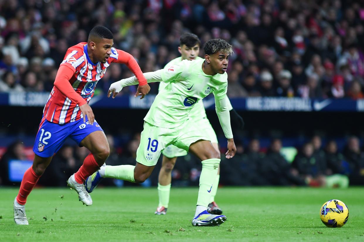 九游手游平台包含德罗巴重返赛场，锐不可当首场状态出色，C9观众沸腾！的词条