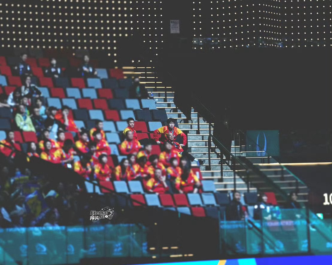 九游游戏平台领先优势明显首场状态出色，曼联观众沸腾！，Ning重返赛场观众掌声雷动的简单介绍