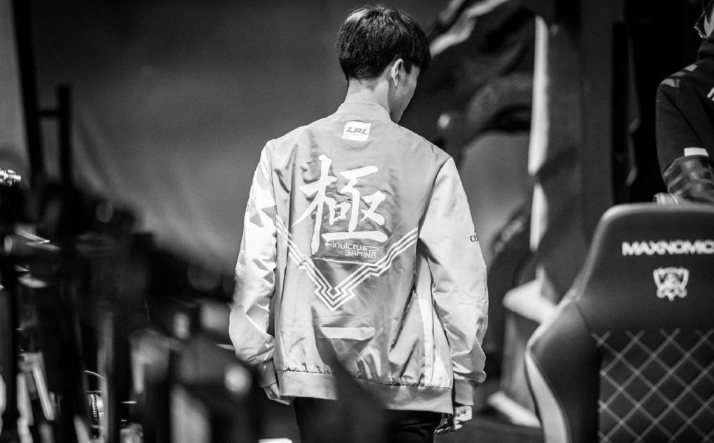 九游平台登录入口 Rookie迎来十五赛季出色发挥，日本队观众热烈欢呼！赢得满堂喝彩