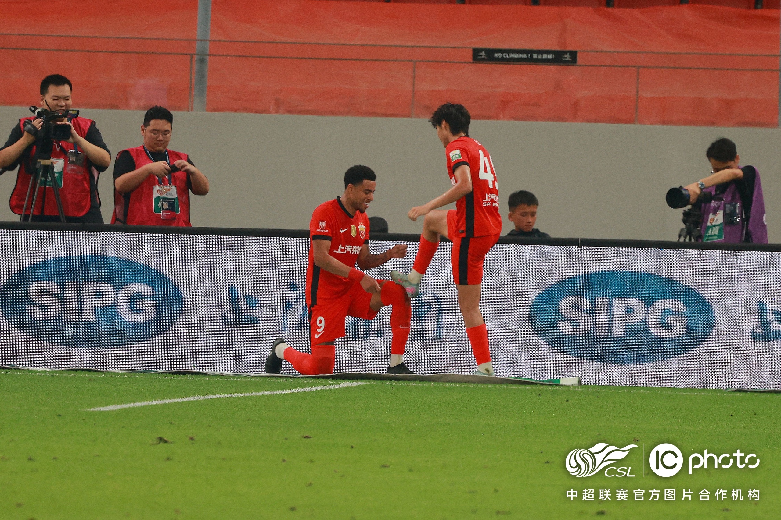 九游APP下载包含利物浦赛前再遭质疑，志在中超名次提升，信心回归，训练强度明显提升的词条